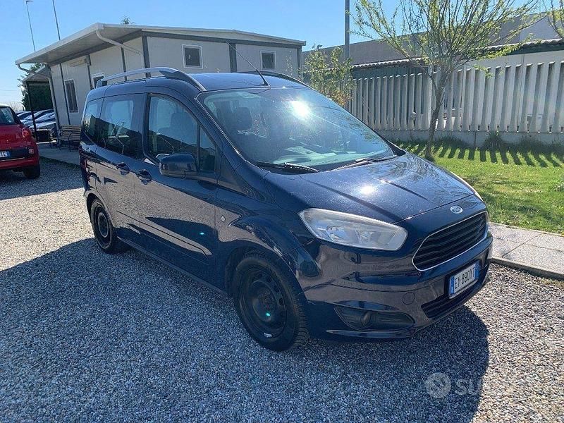 Begagnad Ford Tourneo Courier 75 HK (55 kW) 2015 Blå Minibuss