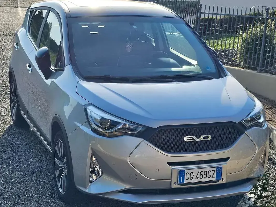 Usata EVO Evo 4 106 CV (77 kW) 2022 Argento SUV