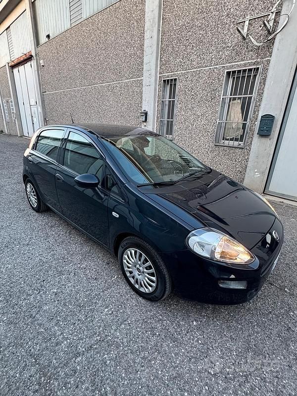 Usata Fiat Grande Punto 85 CV (62 kW) 2018 Utilitaria