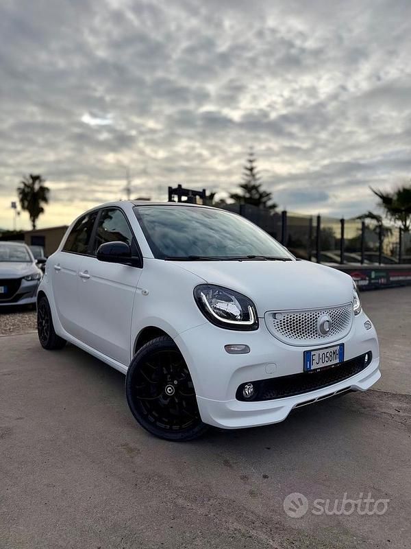 Usata Smart ForFour Brabus 71 CV (52 kW) 2017 Bianco Utilitaria
