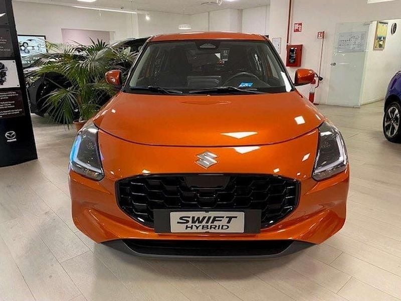Nuova Suzuki Swift 83 CV (61 kW) 2025 Arancione Utilitaria