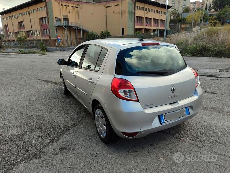 Usata Renault Clio II 86 CV (63 kW) 2010