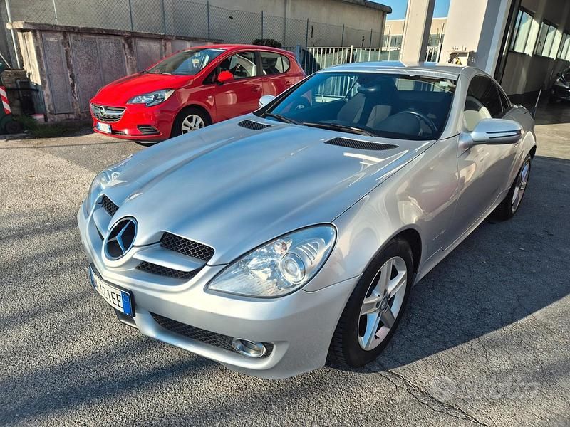 Usata Mercedes SLK200 184 CV (135 kW) 2009 Grigio Cabrio