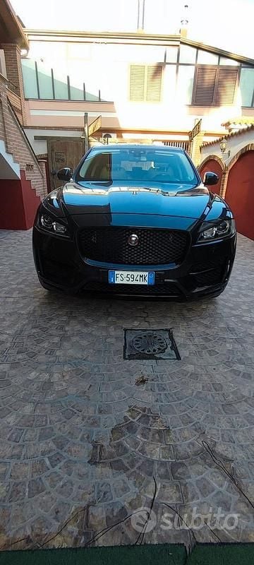 Usata Jaguar F-Pace 180 CV (132 kW) 2018 Grigio SUV