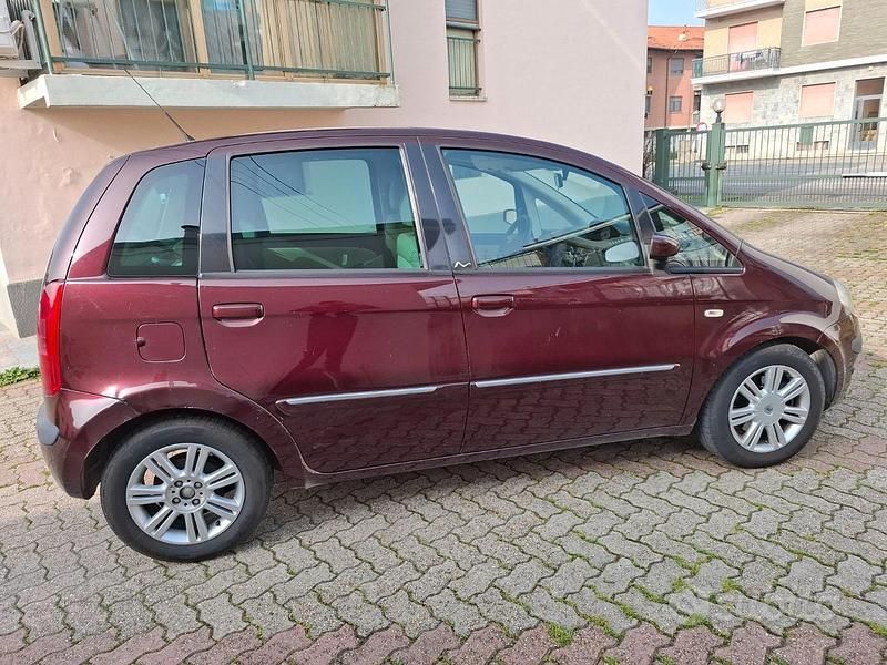 Usata Lancia Musa 101 CV (74 kW) 2007 Monovolume