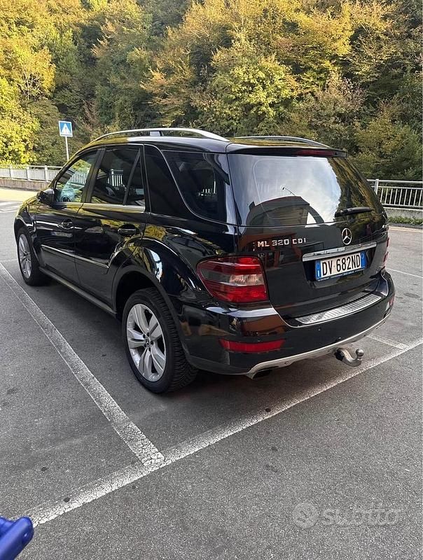 Usata Mercedes ML320 2009 Nero SUV