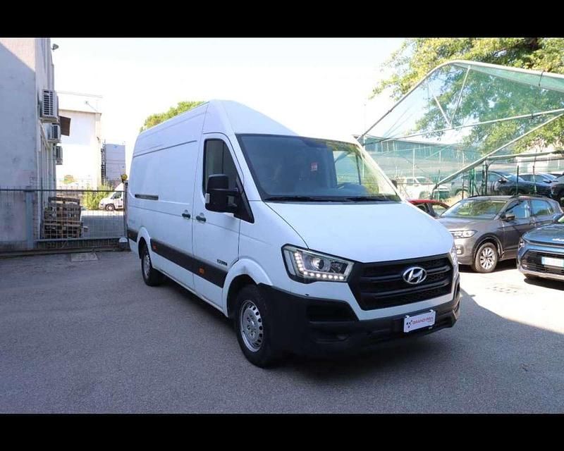Usata Hyundai H 350 Classic 150 CV (110 kW) 2015 Bianco Furgone