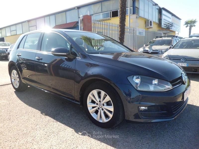 Usata VW Golf VII Highline 105 CV (77 kW) 2013 Blu Berlina