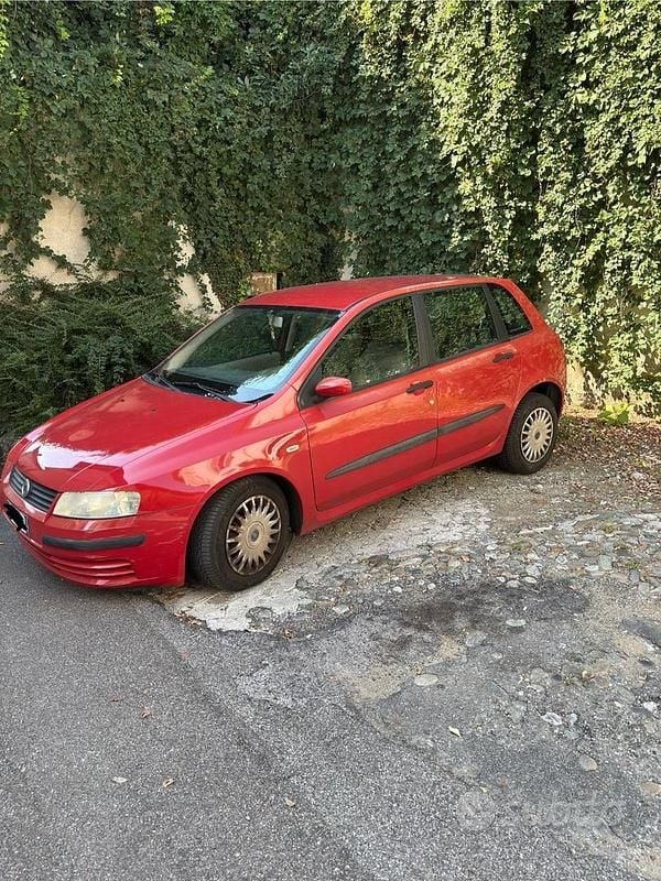 Usata Fiat Stilo 95 CV (69 kW) 2005 Utilitaria