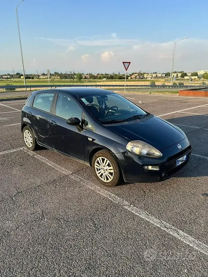Usata Fiat Grande Punto 75 CV (55 kW) 2015 Utilitaria