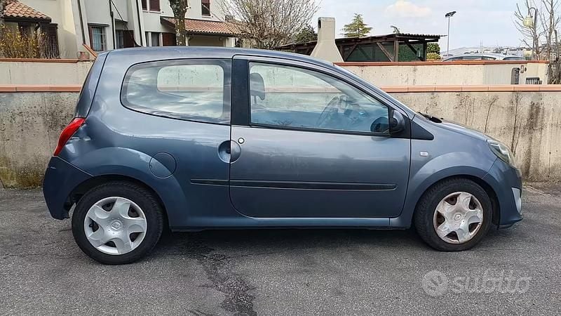 Usata Renault Twingo Dynamique 76 CV (55 kW) 2008 Grigio Utilitaria
