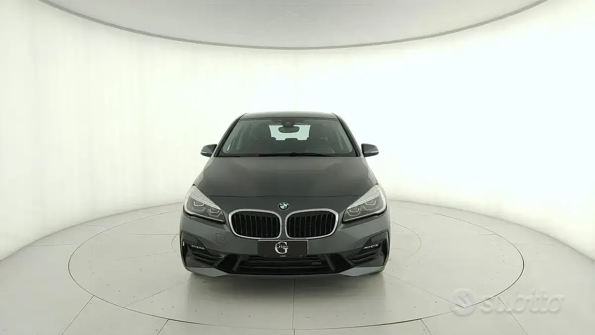Usata BMW 218 Performance 150 CV (110 kW) 2021 Grigio Station wagon