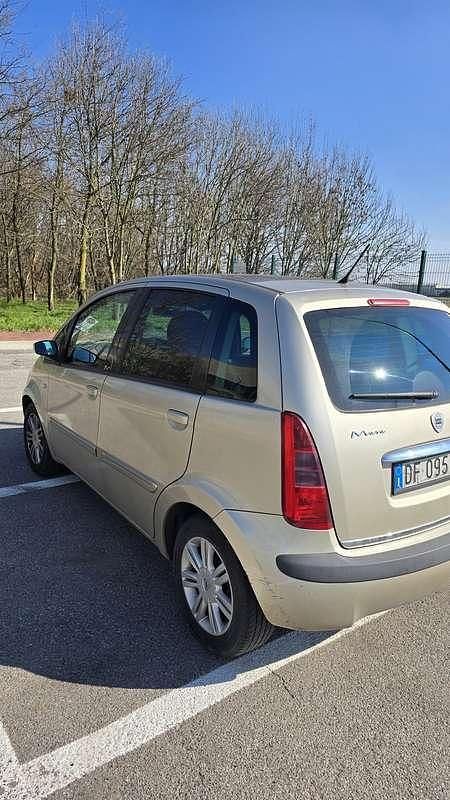 Usata Lancia Musa 77 CV (56 kW) 2007 Beige Monovolume