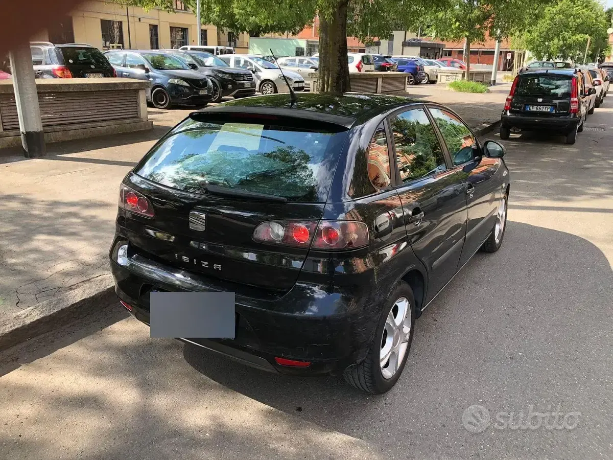Usata Seat Ibiza 85 CV (62 kW) 2008 Nero Berlina