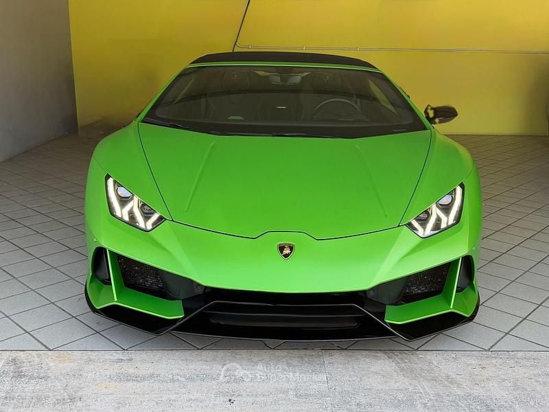 Usata Lamborghini Huracán 639 CV (469 kW) 2021 Verde Cabrio
