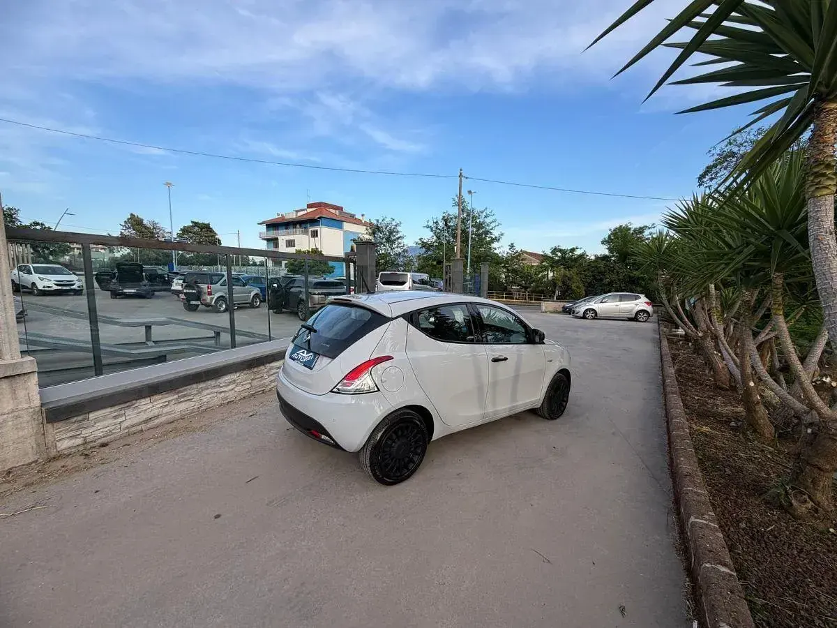 Usata Lancia Ypsilon Gold 69 CV (50 kW) 2020
