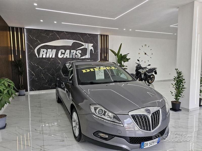 Usata Lancia Delta 120 CV (88 kW) 2009 Grigio Utilitaria
