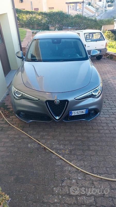 Usata Alfa Romeo Stelvio 210 CV (154 kW) 2018 Grigio SUV