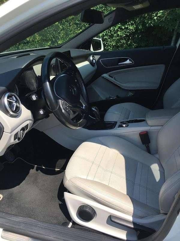 Usata Mercedes A180 Premium 109 CV (80 kW) 2014 Berlina