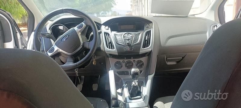 Usata Ford Focus 110 CV (80 kW) 2012 Grigio Berlina