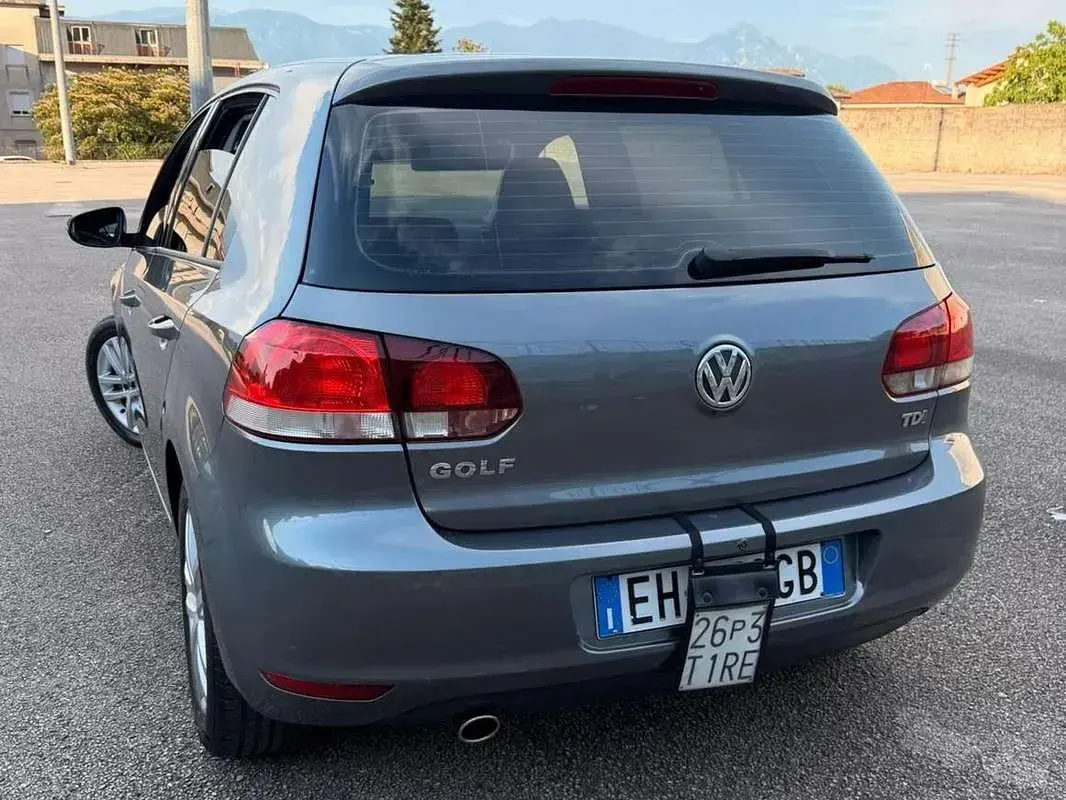 Usata VW Golf VI Highline 105 CV (77 kW) 2011 Grigio Utilitaria