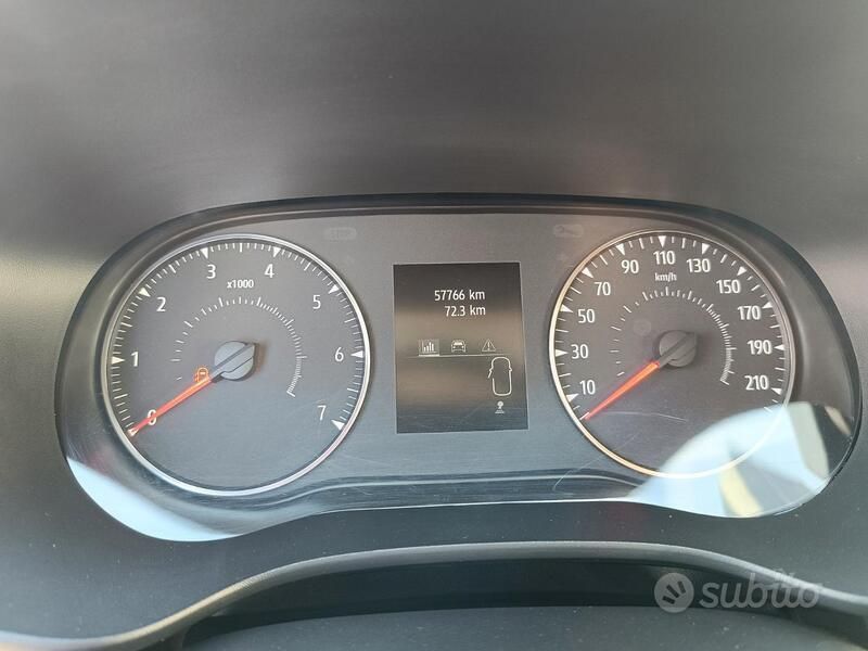 Usata Dacia Sandero 101 CV (74 kW) 2022 Rosso Utilitaria