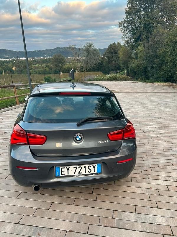 Usata BMW 116 116 CV (85 kW) 2015 Grigio Utilitaria
