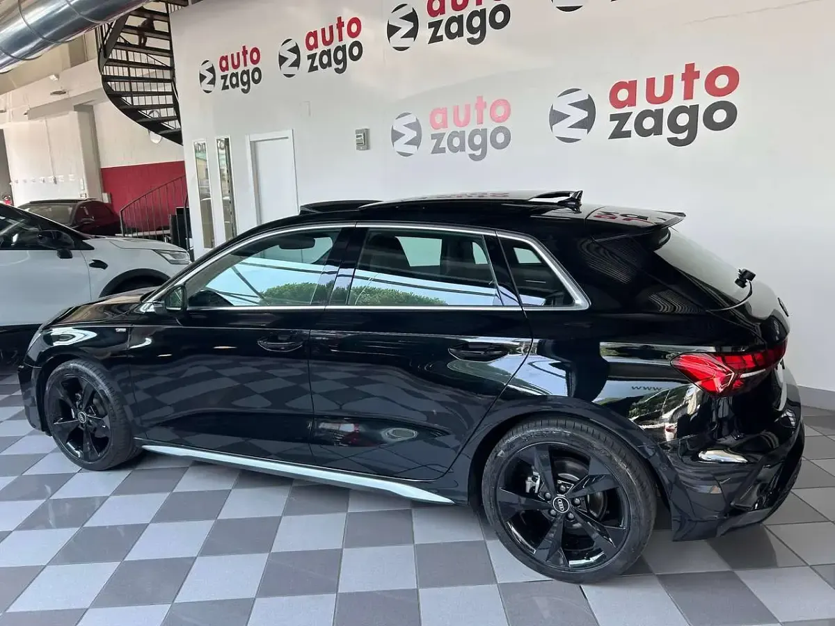 Usata Audi A3 Ambiente 150 CV (110 kW) 2025 Nero mythos Berlina