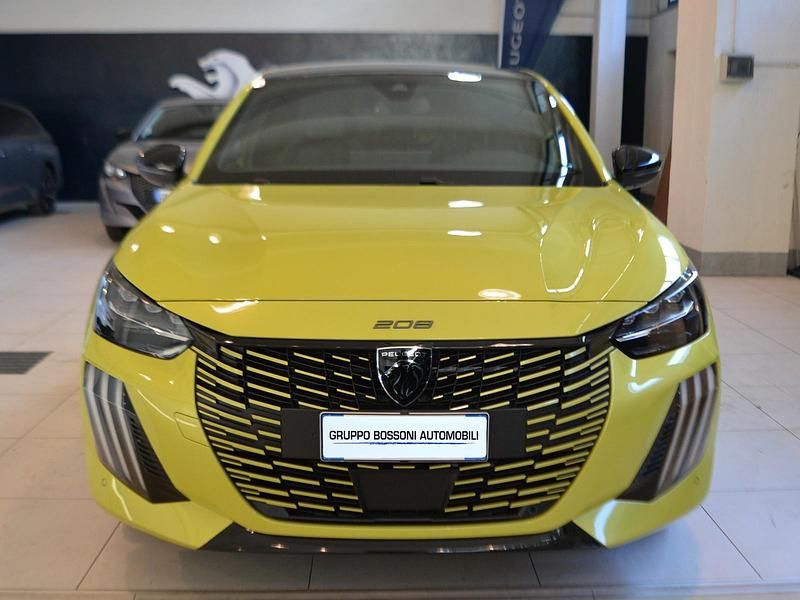 Usata Peugeot e-208 GT 61 kW (84 CV) 2024 Giallo Utilitaria