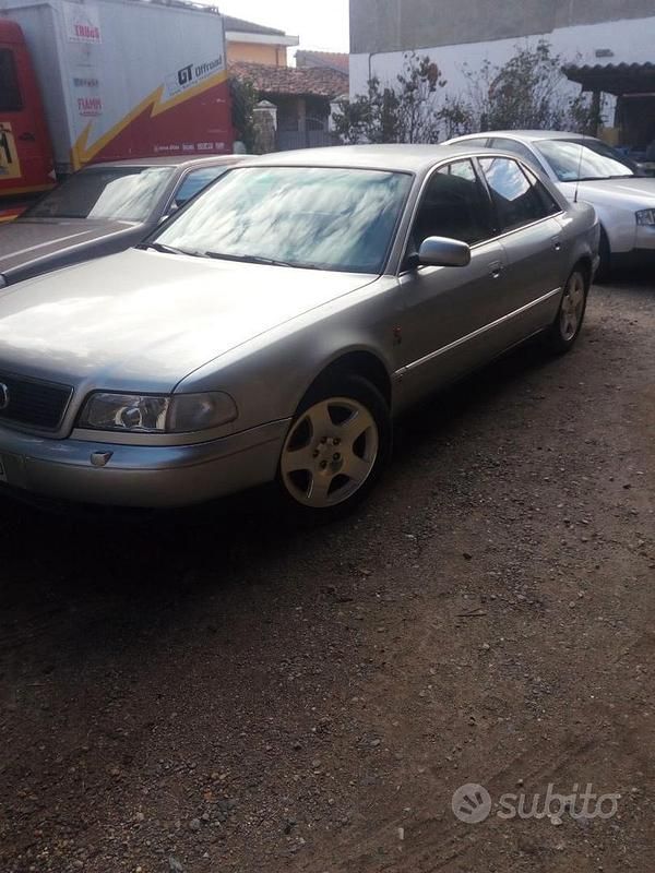 Usata Audi A8 1996 Grigio Berlina