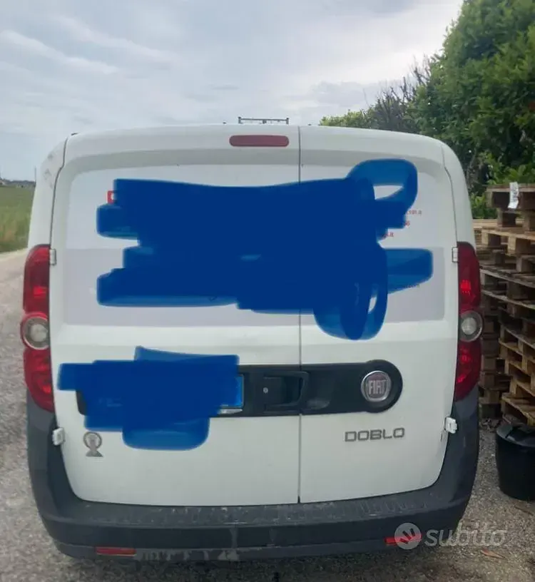 Usata Fiat Doblò 90 CV (66 kW) 2011 Bianco Monovolume