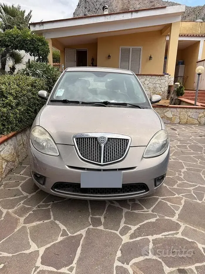 Usata Lancia Ypsilon 95 CV (69 kW) 2007 Giallo Utilitaria