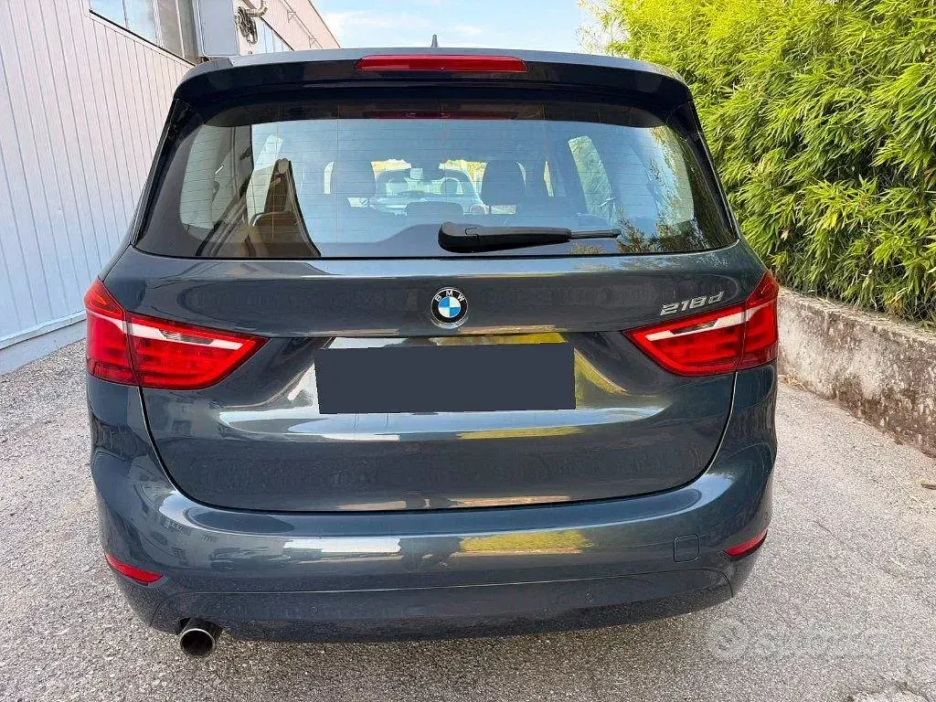 Usata BMW 218 Gran Tourer Luxury Line 150 CV (110 kW) 2017 Grigio Monovolume