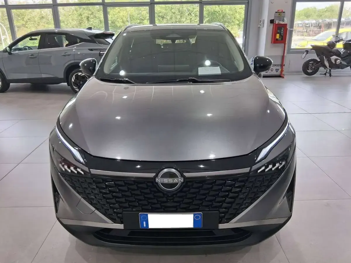 Nuova Nissan Qashqai N-Connecta 140 CV (102 kW) 2026 Dark metal grey SUV