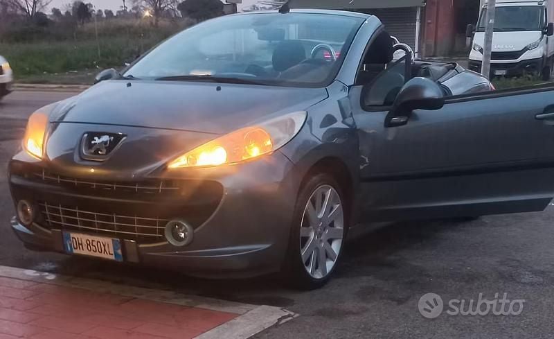 Usata Peugeot 207 CC 120 CV (88 kW) 2007 Grigio Cabrio