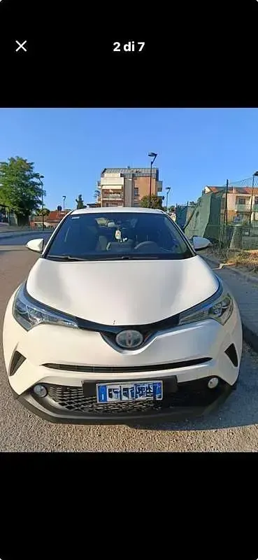 Usata Toyota C-HR Active 98 CV (72 kW) 2018 SUV