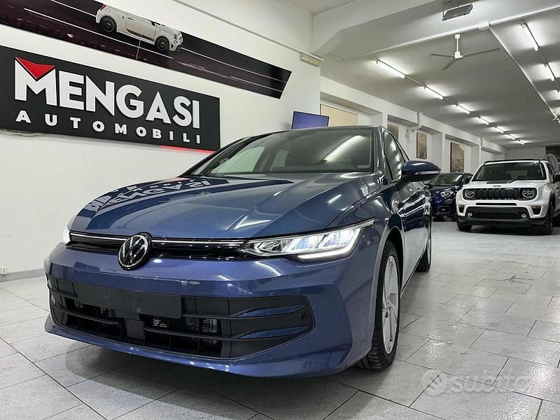 Nuova VW Golf VIII Life 150 CV (110 kW) 2025 Blu Berlina