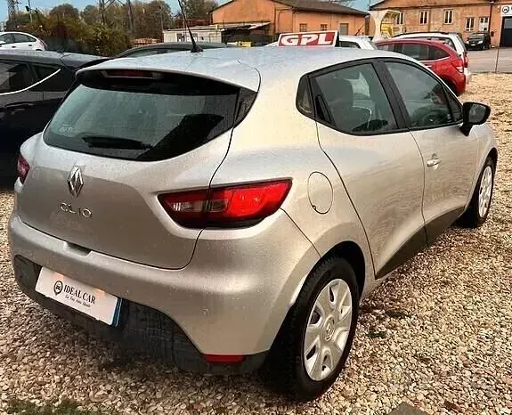 Usata Renault Clio IV 75 CV (55 kW) 2015 Grigio Berlina