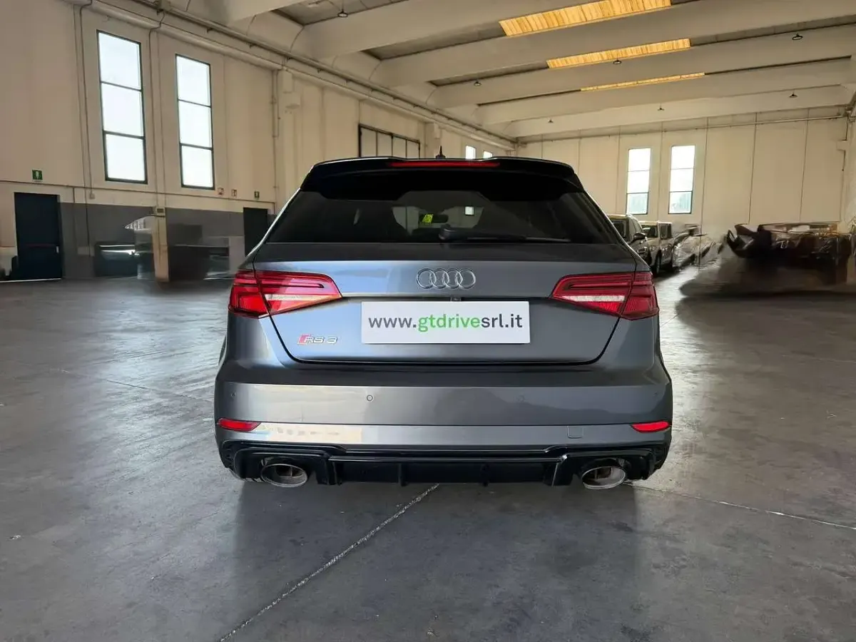 Usata Audi RS3 Ambiente 400 CV (294 kW) 2020 Grigio daytona metallizzato Berlina