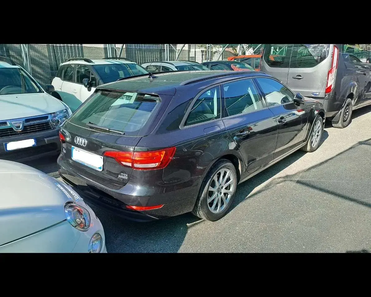 Usata Audi A4 Business 190 CV (139 kW) 2018 Nero Station wagon