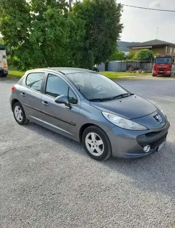 Usata Peugeot 207 73 CV (53 kW) 2017 Berlina