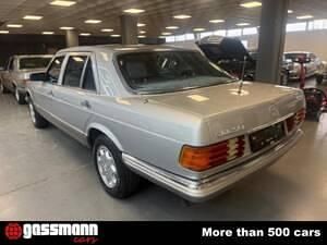 Usata Mercedes 500 231 CV (169 kW) 1983 Argento Berlina