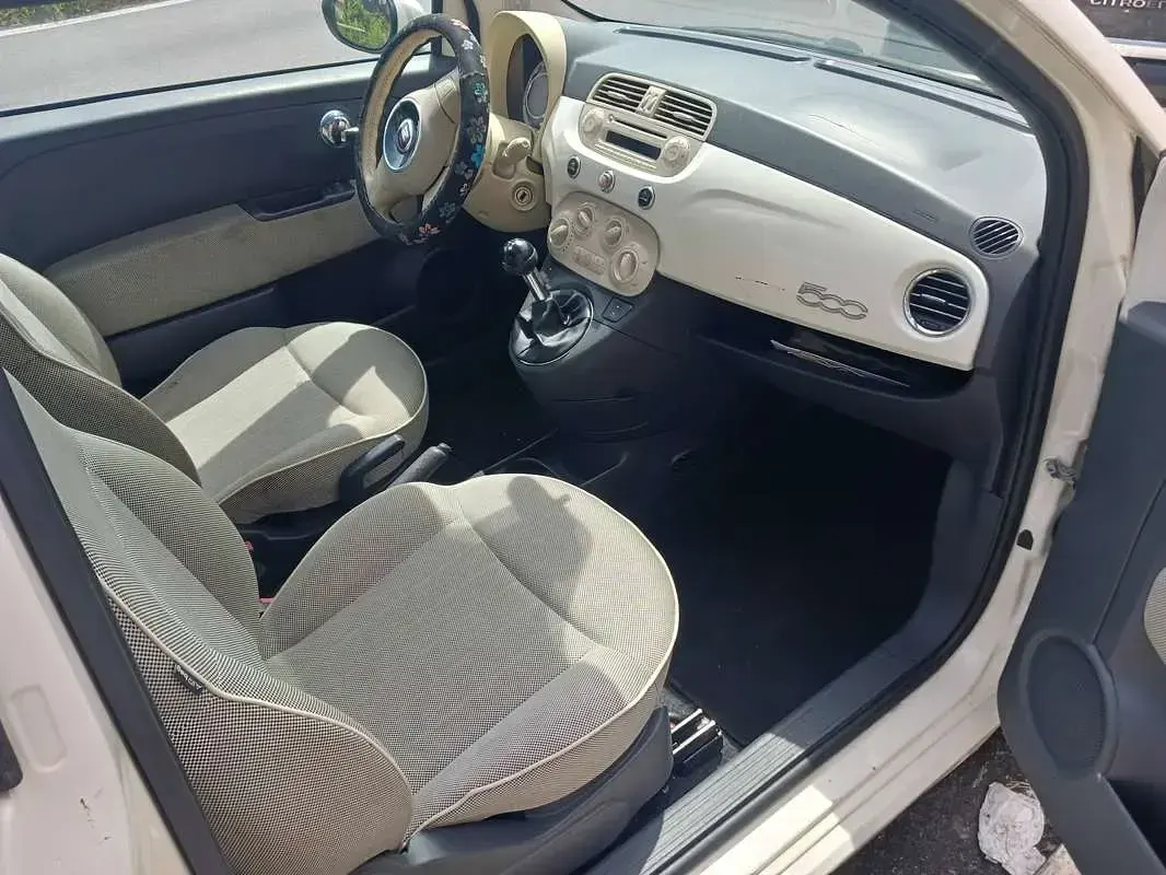 Usata Fiat 500 Lounge 95 CV (69 kW) 2011 Bianco Utilitaria