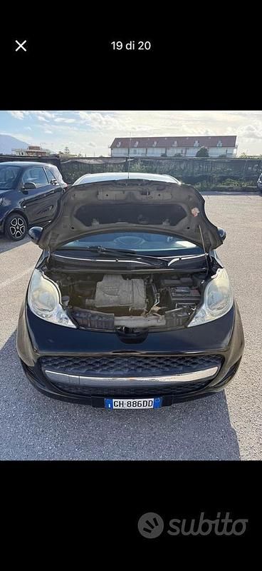 Usata Peugeot 107 68 CV (50 kW) 2009 Nero Utilitaria