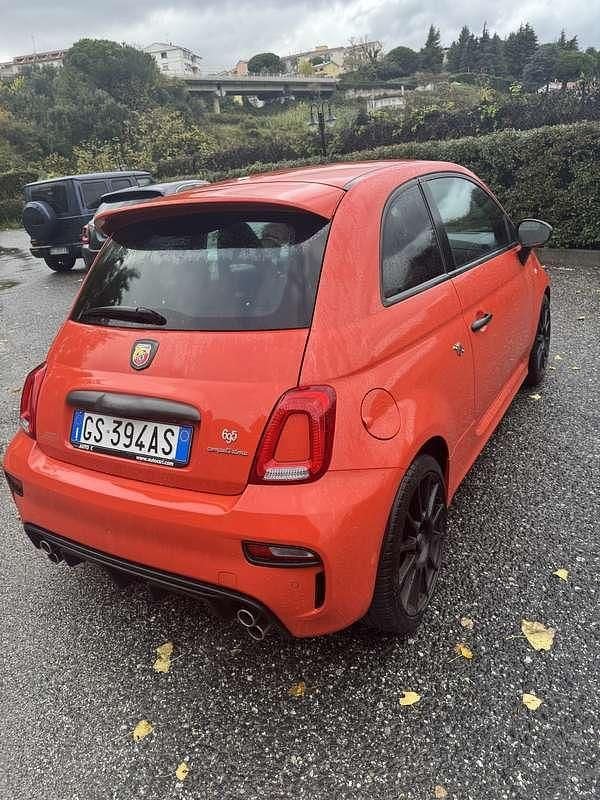 Usata Abarth 695 Competizione 179 CV (131 kW) 2024 Arancione Utilitaria