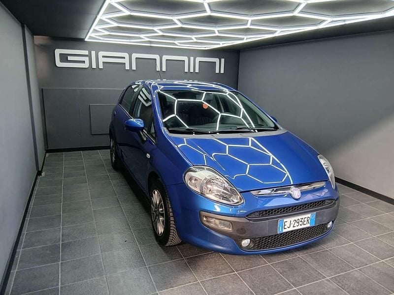 Usata Fiat Punto Evo Dynamic 69 CV (50 kW) 2011 Blu/azzurro Utilitaria