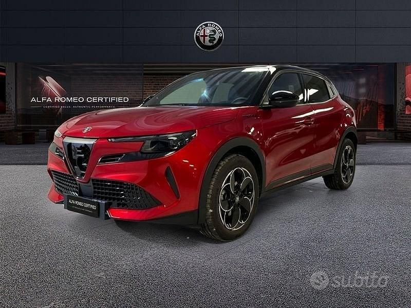 Usata Alfa Romeo Junior Edizione Speciale 114 kW (156 CV) 2025 Rosso SUV