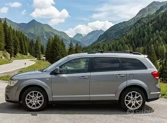 Usata Fiat Freemont Lounge 140 CV (102 kW) 2014 Grigio SUV