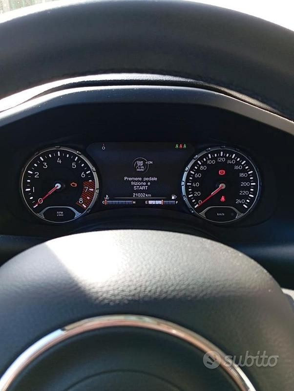 Usata Jeep Renegade 120 CV (88 kW) 2023 Grigio SUV