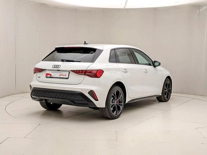 Usata Audi A3 e-tron 177 CV (130 kW) 2024 Bianco Utilitaria